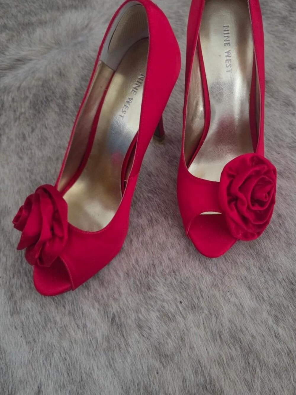 Nine West Women's Red Pumps